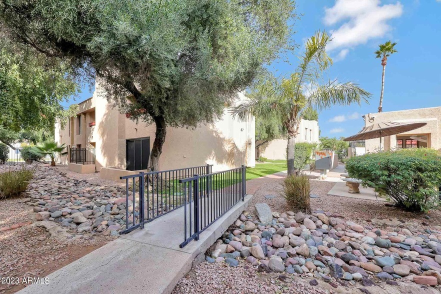 Foto principal - 3131 W Cochise Dr