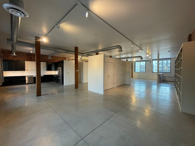 Building Photo - 54 Old Granite St