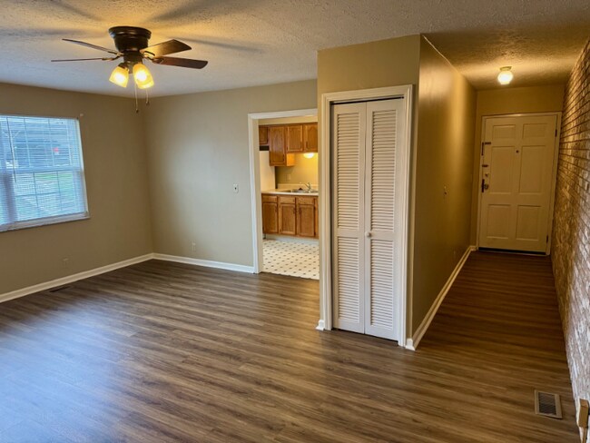 Foto del edificio - 515 Monroe Ave