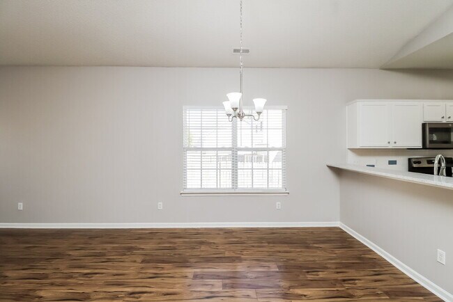 Building Photo - 110 Peterborough Dr