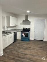 Building Photo - 2751 Cannon Ave