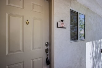 Building Photo - 1521 Ruby Cliffs Ln