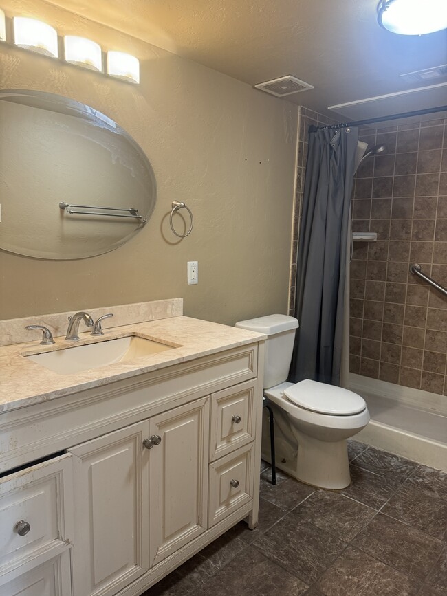 bathroom - 2802 Escada Dr