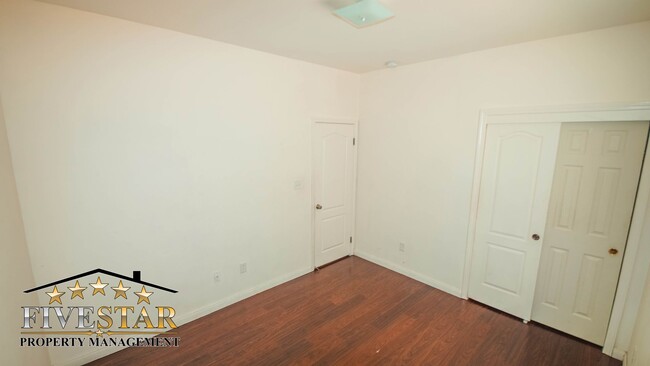 Building Photo - 1733 Pyxis St