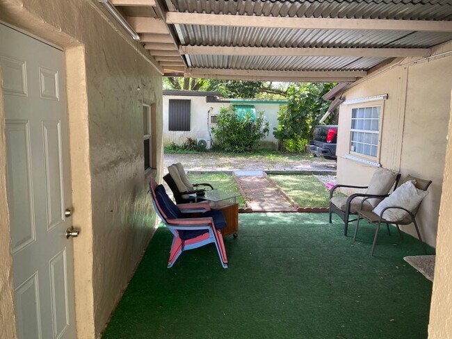 Foto del edificio - 4100 N 32nd Ct