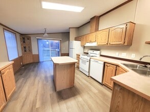 Building Photo - 89 Quail Ct