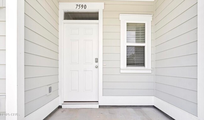 Foto del edificio - 7590 Shadow Lake Dr