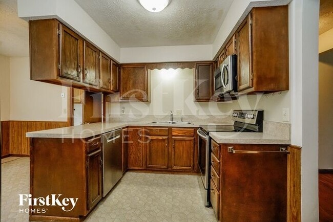 Building Photo - 116 Westview Dr