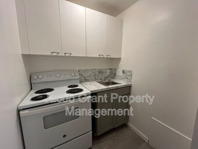 Building Photo - 575 Tiger Ave