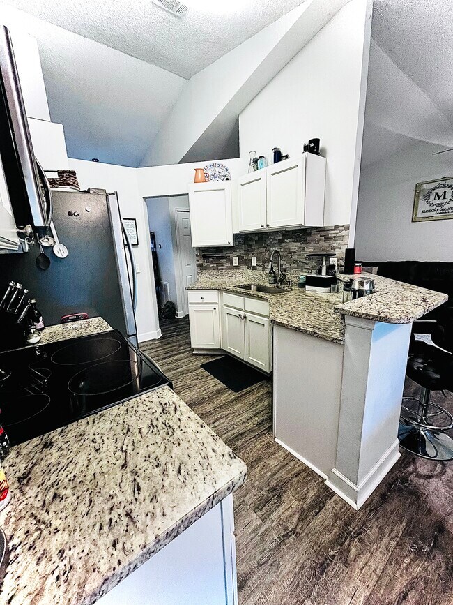 Foto del edificio - 11 Brindlewood Dr