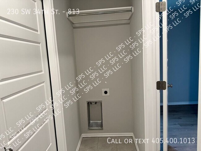 Foto del edificio - 230 SW 34th St