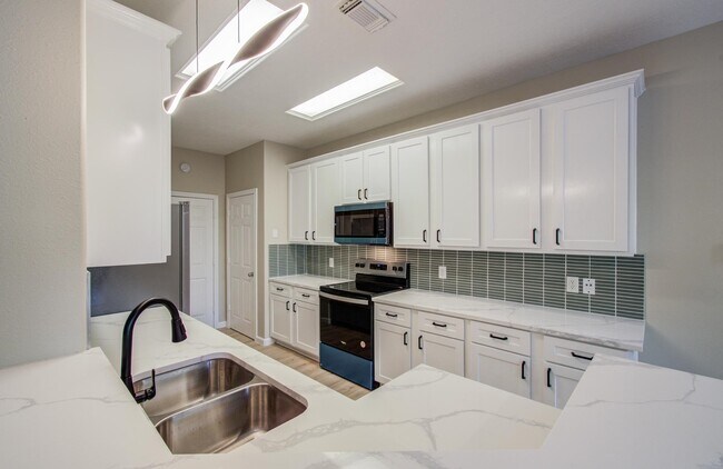 Foto del edificio - 17230 Oakwood Chase Dr