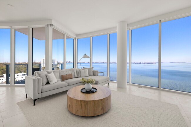 Foto del edificio - 2900 W Bay to Bay Blvd