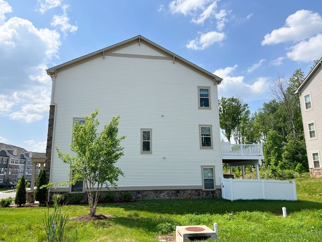 Building Photo - 1038 Edenberry Way