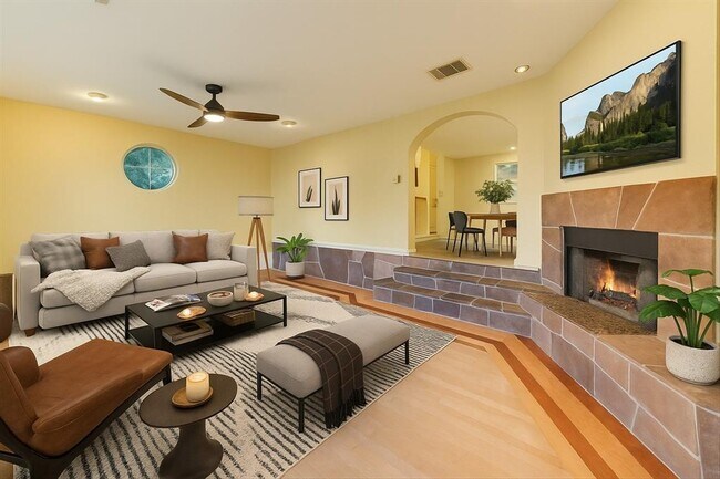 Foto del edificio - 2405 Bahama Rd