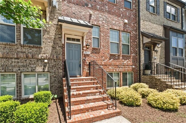 Foto del edificio - 4435 Donahue Ave