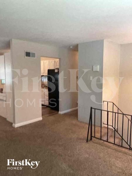 Building Photo - 1805 Bobbinray Ave