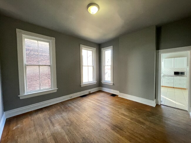 Building Photo - 510 Lexington Ave
