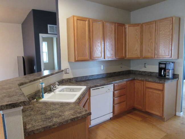 Building Photo - 2168 St James Dr