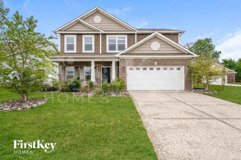 Foto principal - 8858 Hemingway Dr