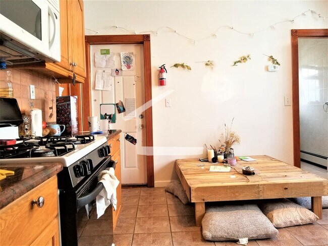 Foto del edificio - Great value - Lower Allston 3 bed Near Boston Landing!