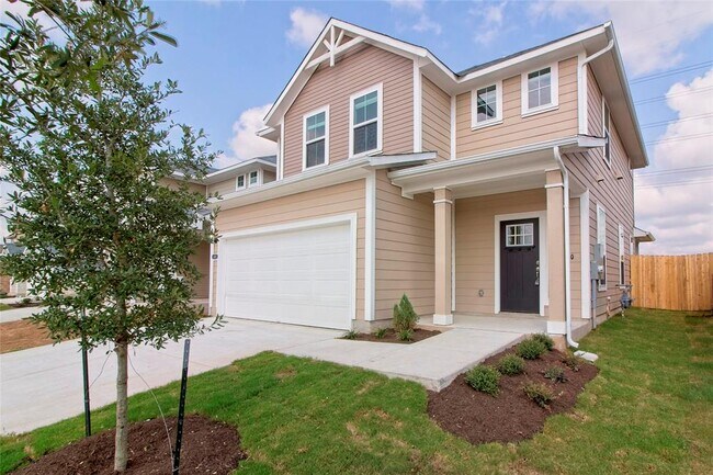Building Photo - 6613 Wolf Pack Dr