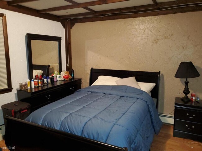 Foto del edificio - 3 br, 2 bath House - 72A Franklin Ave