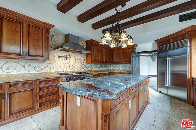 Building Photo - 209 S Anita Ave