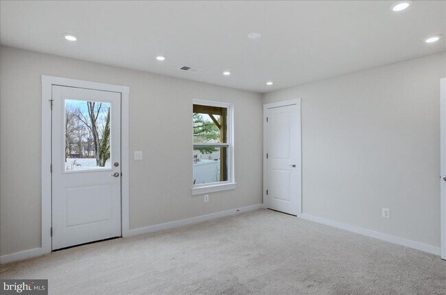 Foto del edificio - 101 Marlow Ct