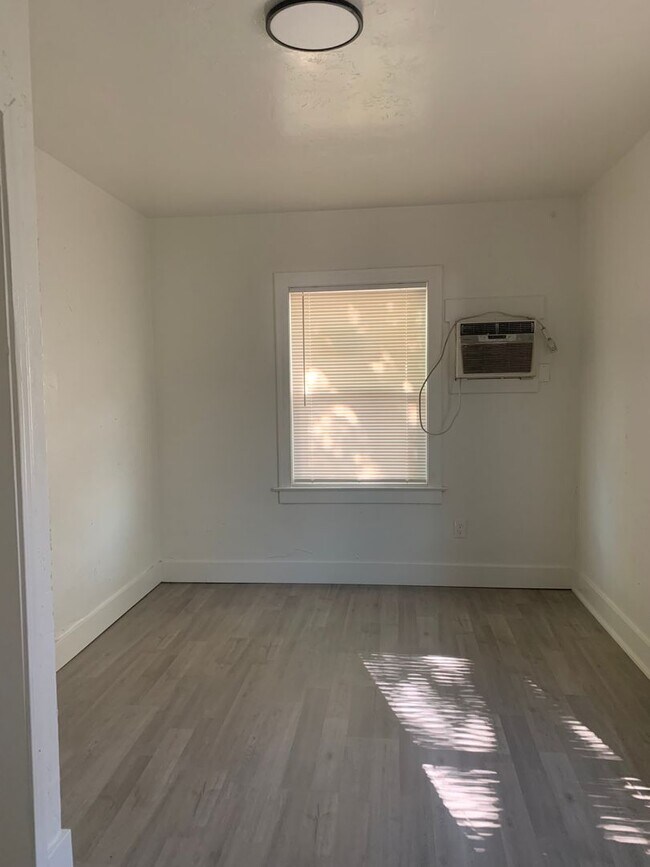 Foto del edificio - Newly remodeled 1 Bedroom 1 Bath