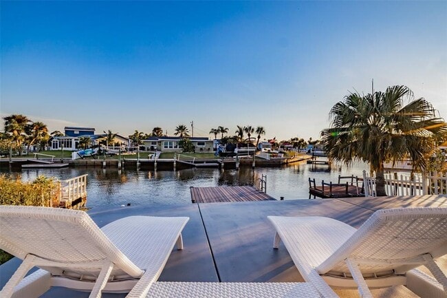 Building Photo - 4506 Floramar Terrace