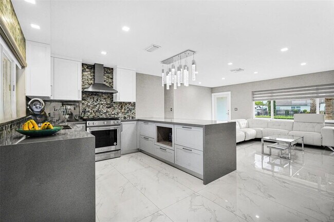 Foto del edificio - Southwest 133rd Court, Miami, FL 33175 - 3 BR 2.5 BA single-family home