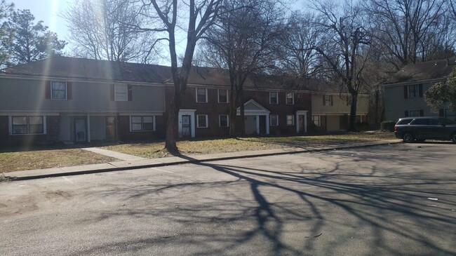 Building Photo - 3757 Cambridge Station Dr