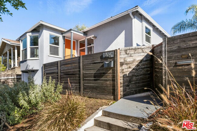 Building Photo - 3104 Verdugo Rd