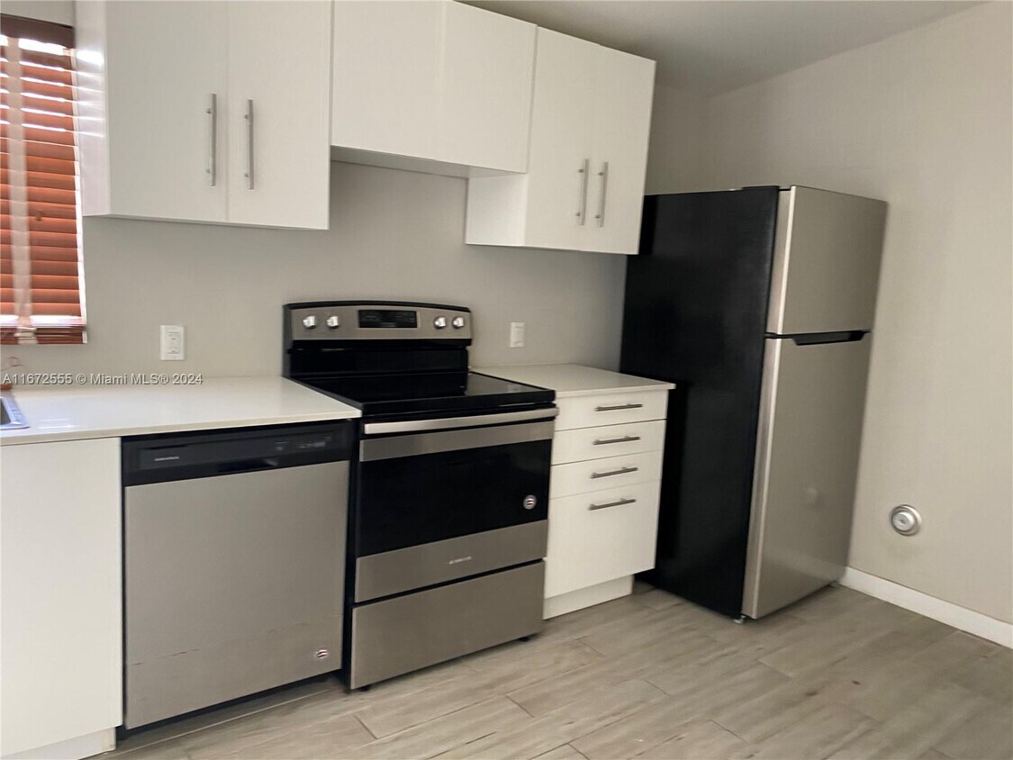 Foto principal - 1035 NW 5th St