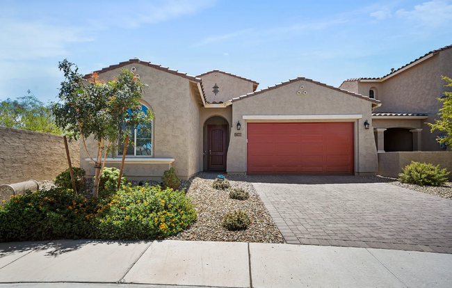 Building Photo - 14021 W Desert Flower Dr