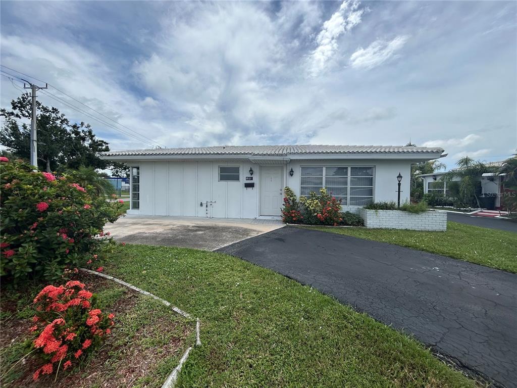 Foto principal - 8521 Pickwick Rd