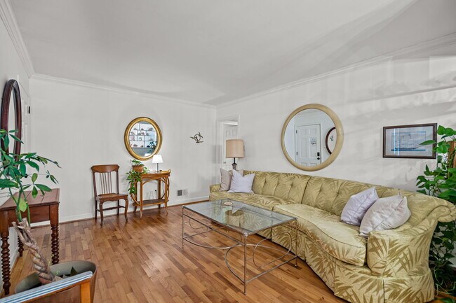 Foto del edificio - 457 Baytree Rd