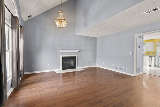 Foto del edificio - 3 Bedroom Single Family Home in Popular Le...