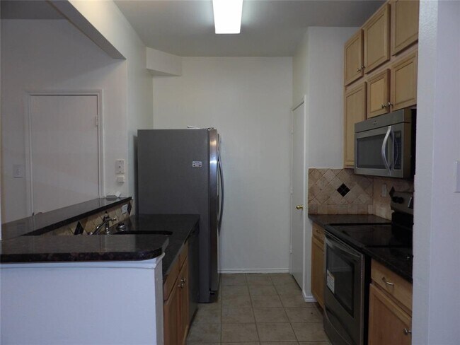 Building Photo - 3834 Pickett Pl Dr