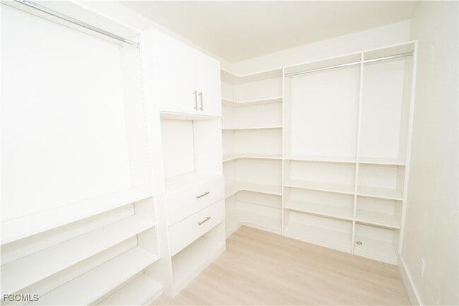 Building Photo - 1784 Bunting Ln