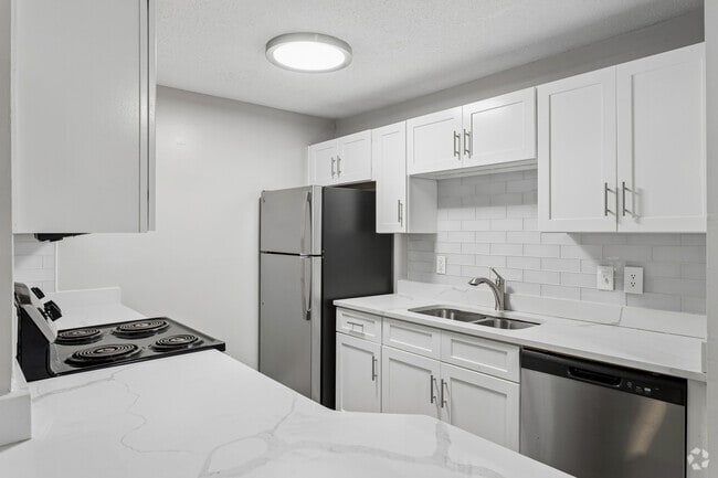 Sycamore 4BR, 2BA - 1,386SF - Kitchen - The Greens at Braelinn