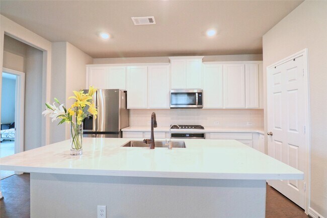 Building Photo - 145 Sunray Creek Dr