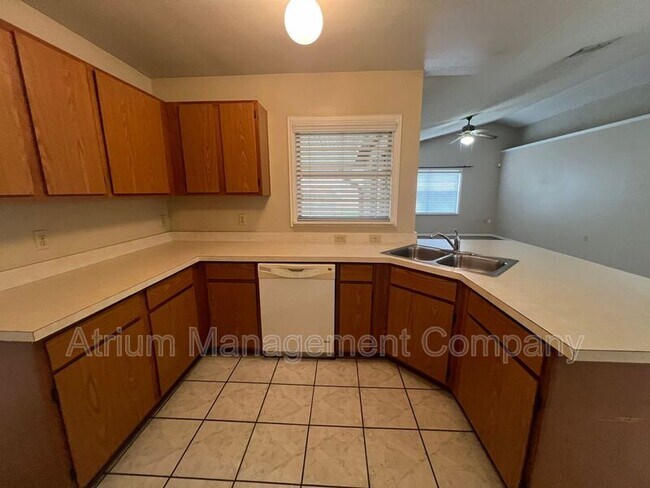 Foto del edificio - 1615 Cracker Creek Ct