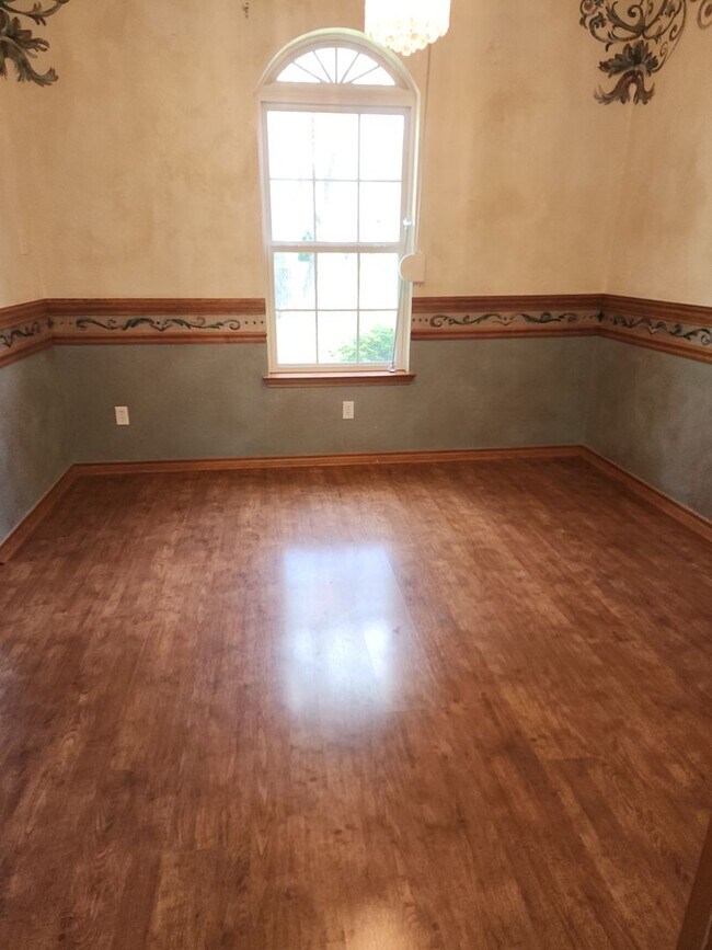 Building Photo - 3159 Chaparral Dr