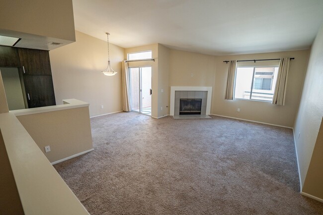 Building Photo - Diamond Head 2 Bedroom Townhome in Stevens...