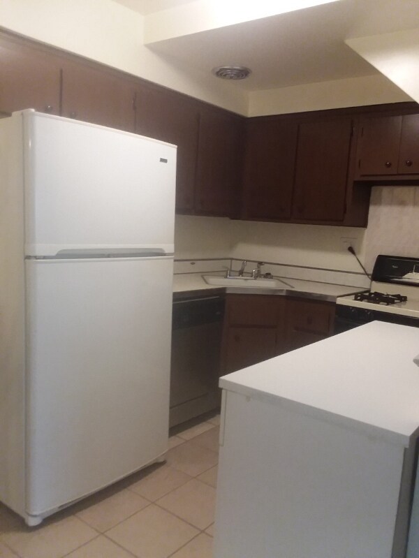 Foto del edificio - 731 Saint Ouen St