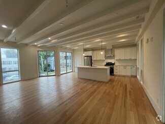 Building Photo - 53 Gardner St