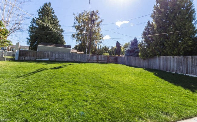 Foto del edificio - 5 br, 2 bath House - 3408 W Lincoln Ave
