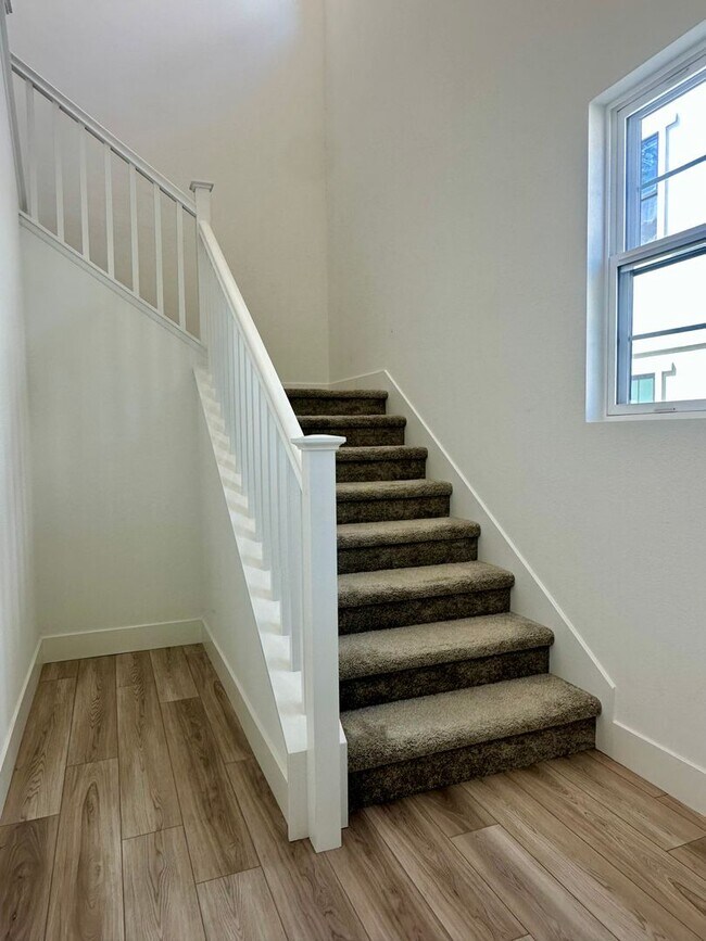 Photo - Available NOW!! Niles District 3 Bedroom 2... House